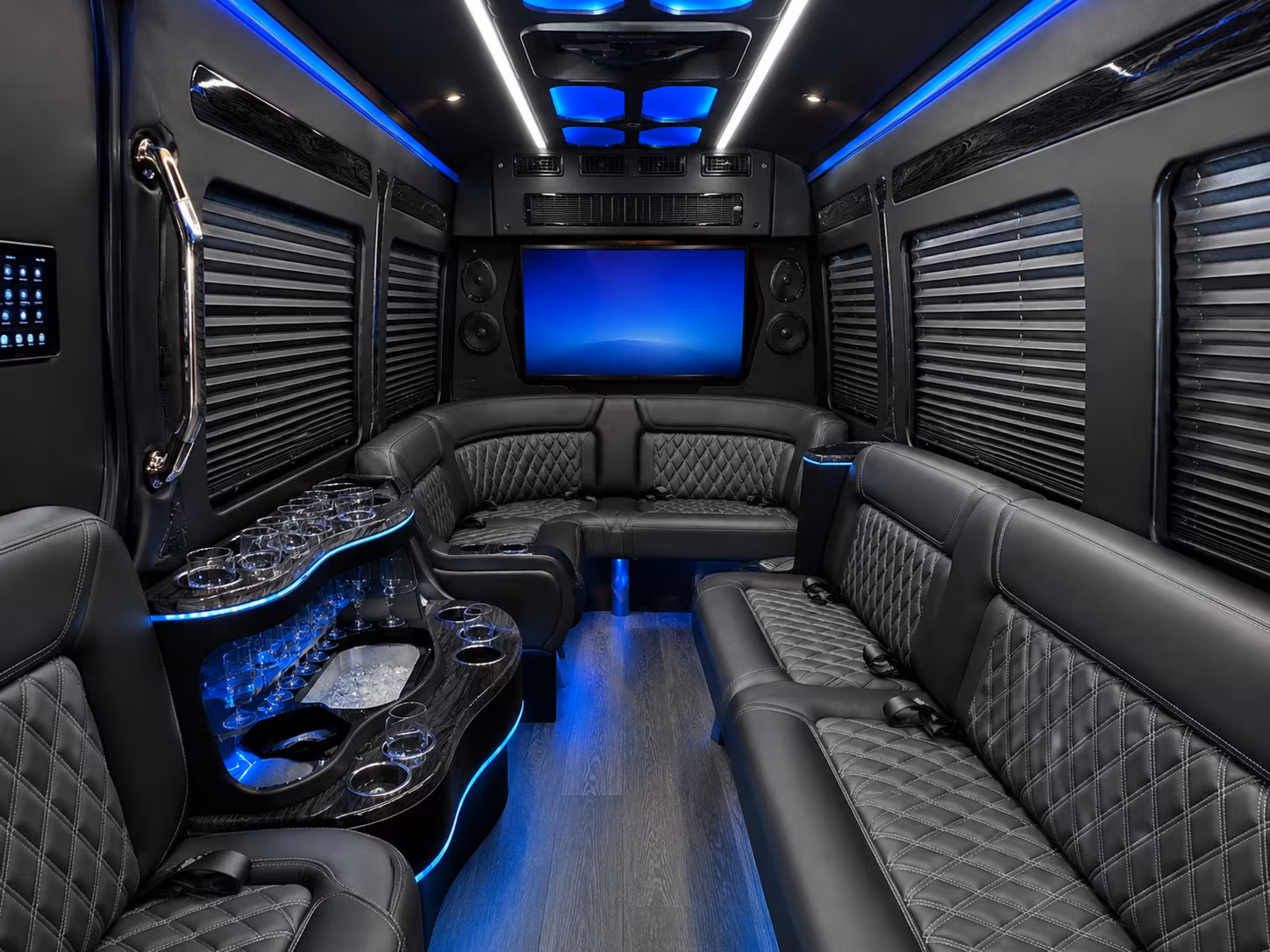 bus rentals for corporate retreats along the temecula and lake elsinore corridor